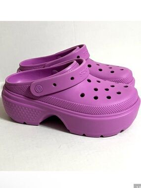 NWT Crocs Purple Platform Clogs Shoe Size 11